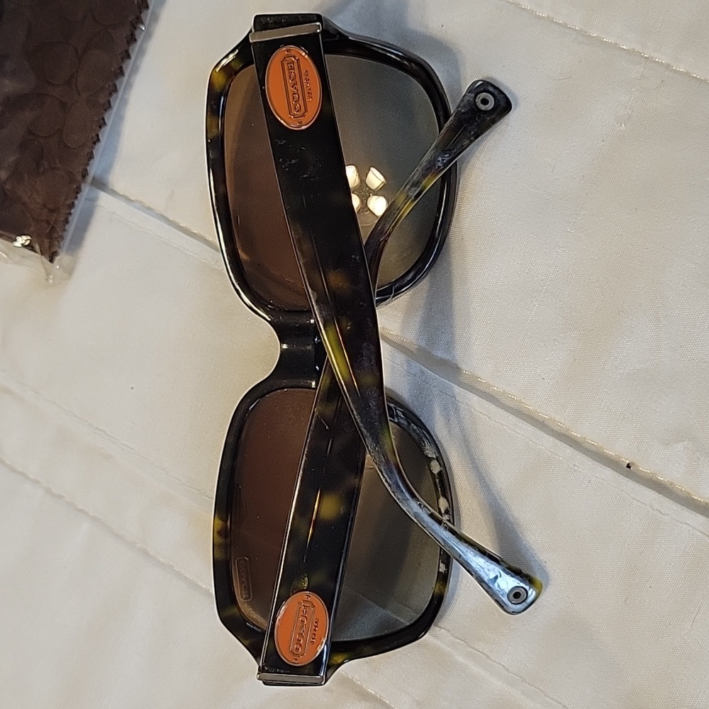 Coach Bridget Tortoise Legacy Stripe Sunglasses Polarized With Brown Case - Picture 5 of 7